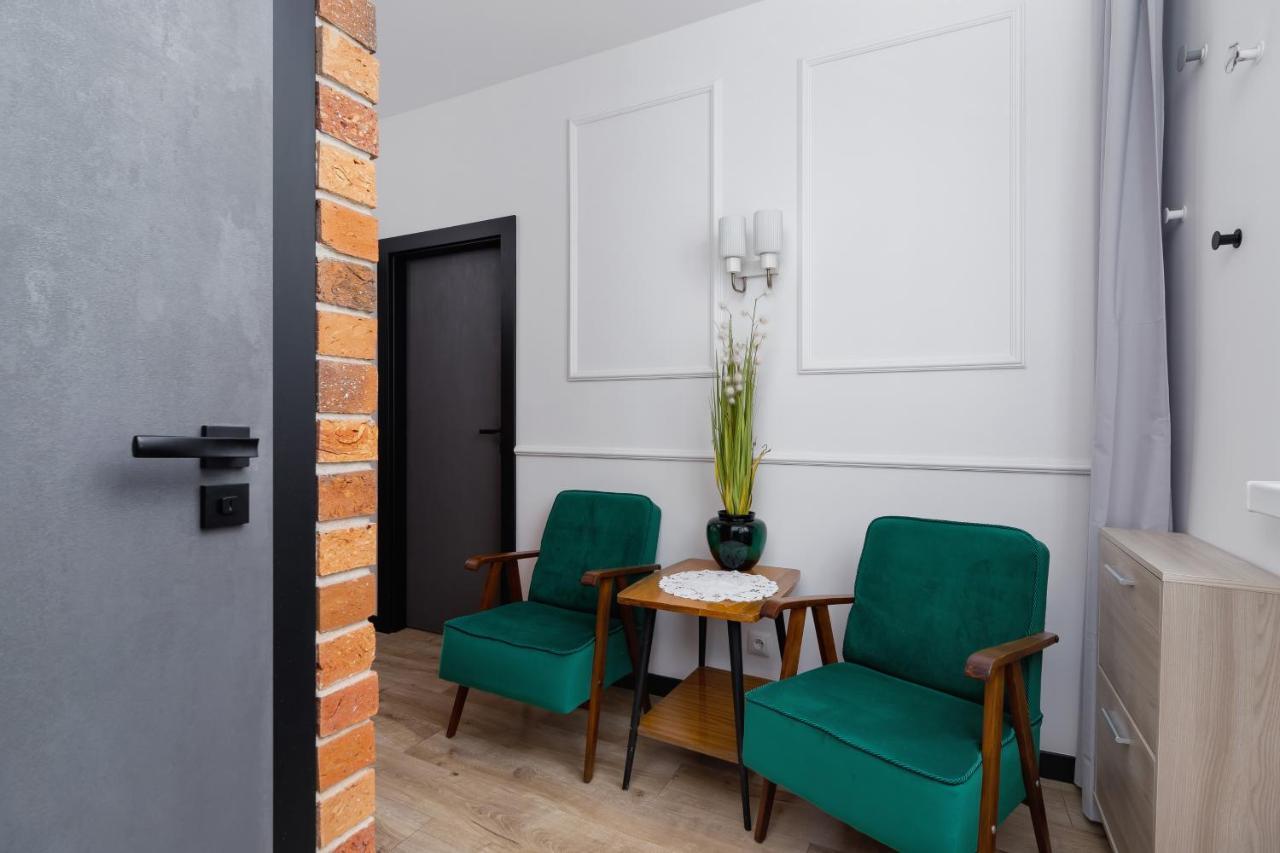 Apartment Osiedle Szkolne Cracow By Renters Krakow