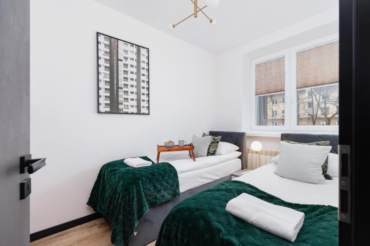 Apartment Osiedle Szkolne Cracow By Renters