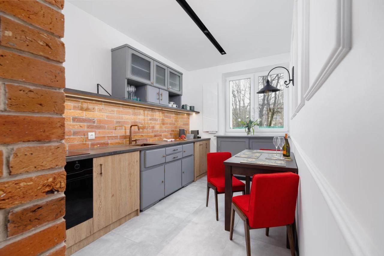 Apartment Osiedle Szkolne Cracow By Renters