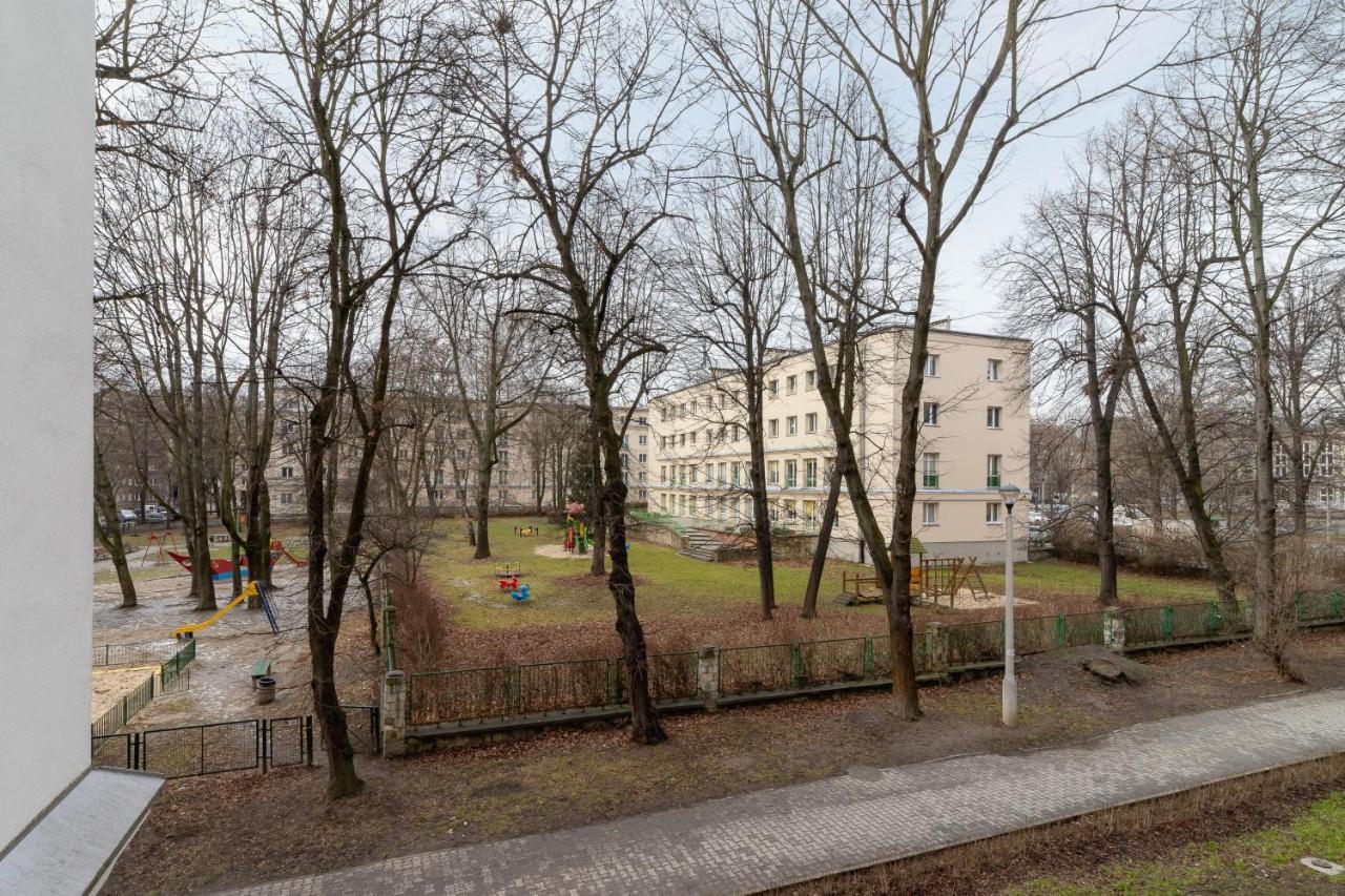 Apartment Osiedle Szkolne Cracow By Renters