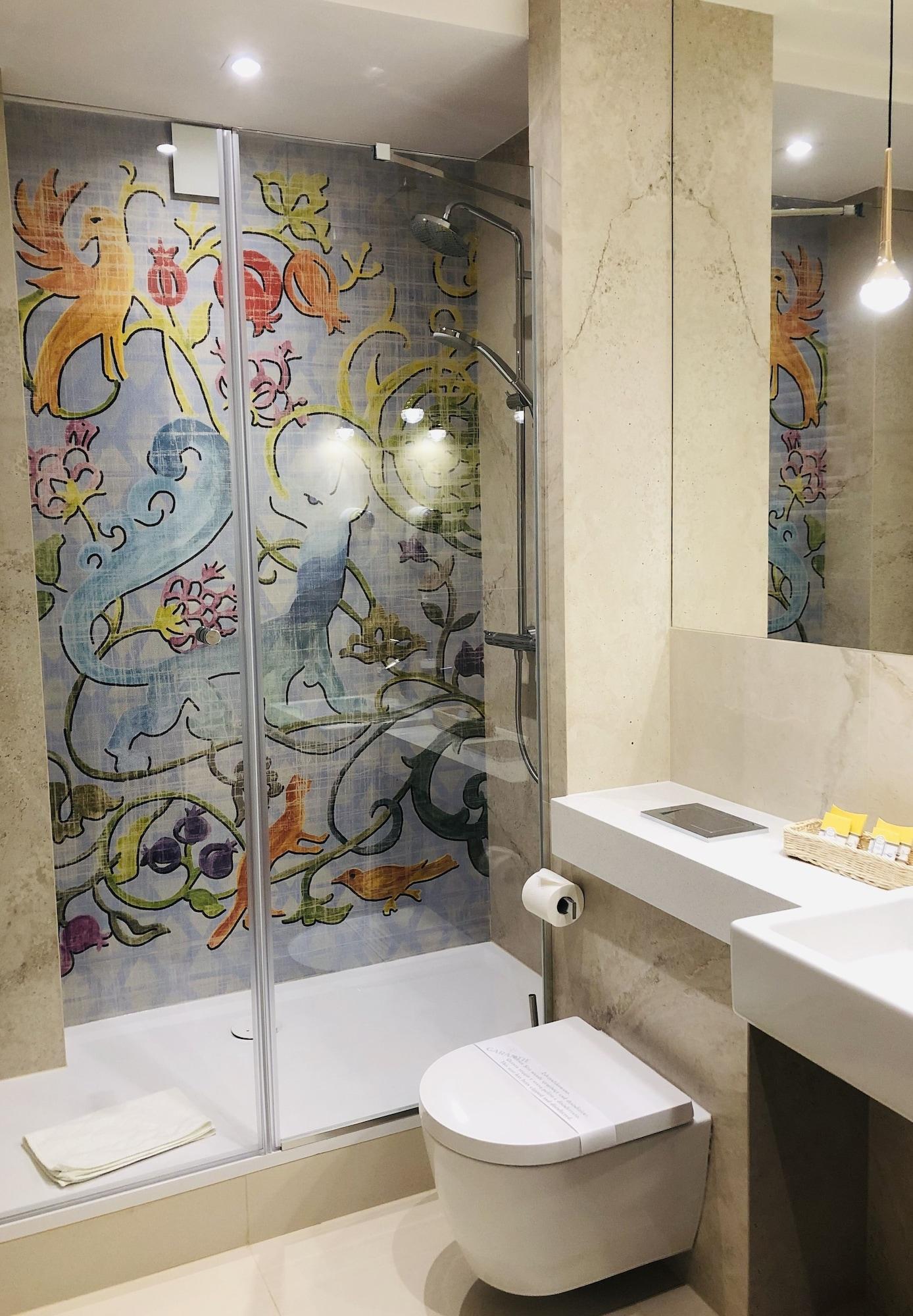 Ester Hotel 4*