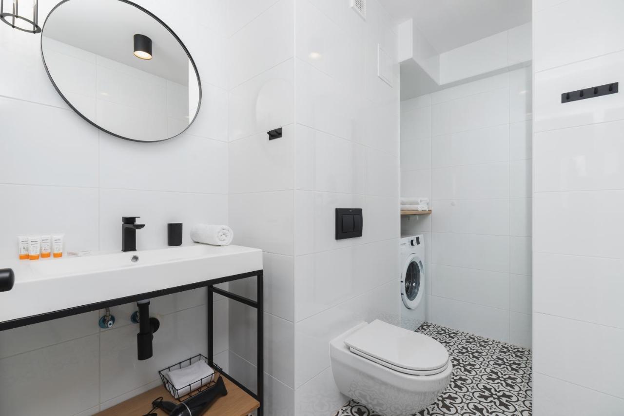 Apartment Czarnowiejska By Renters Krakow