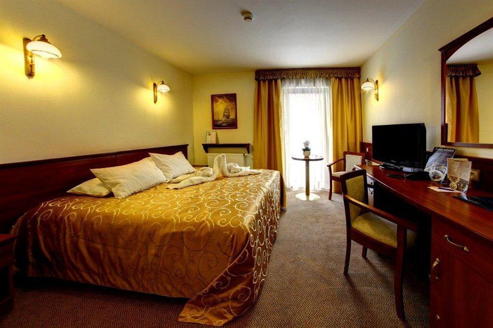 Hotel Conrad 4*