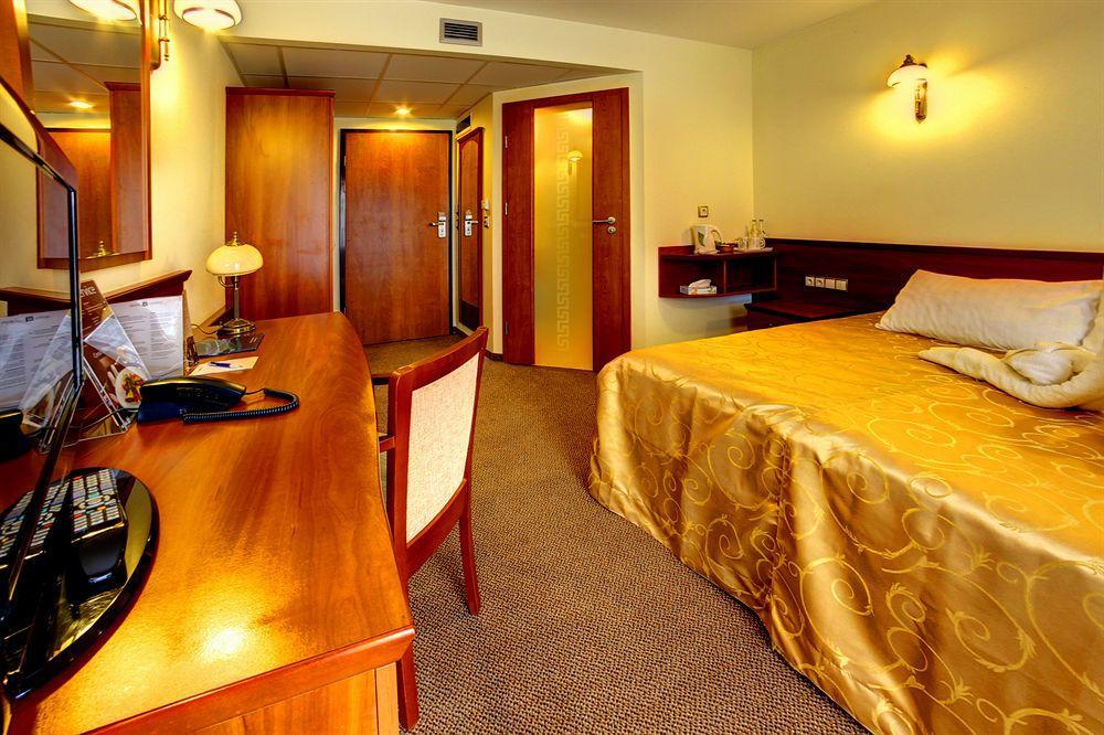 Conrad Hotel 4*