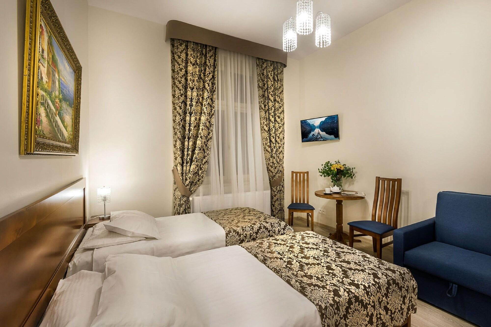 Garden Palace Aparthotel 3*
