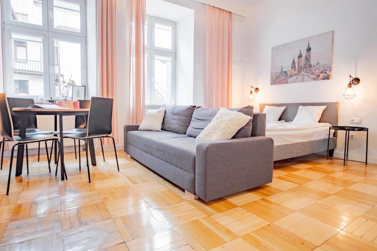 Apartament Floriańska 24 *