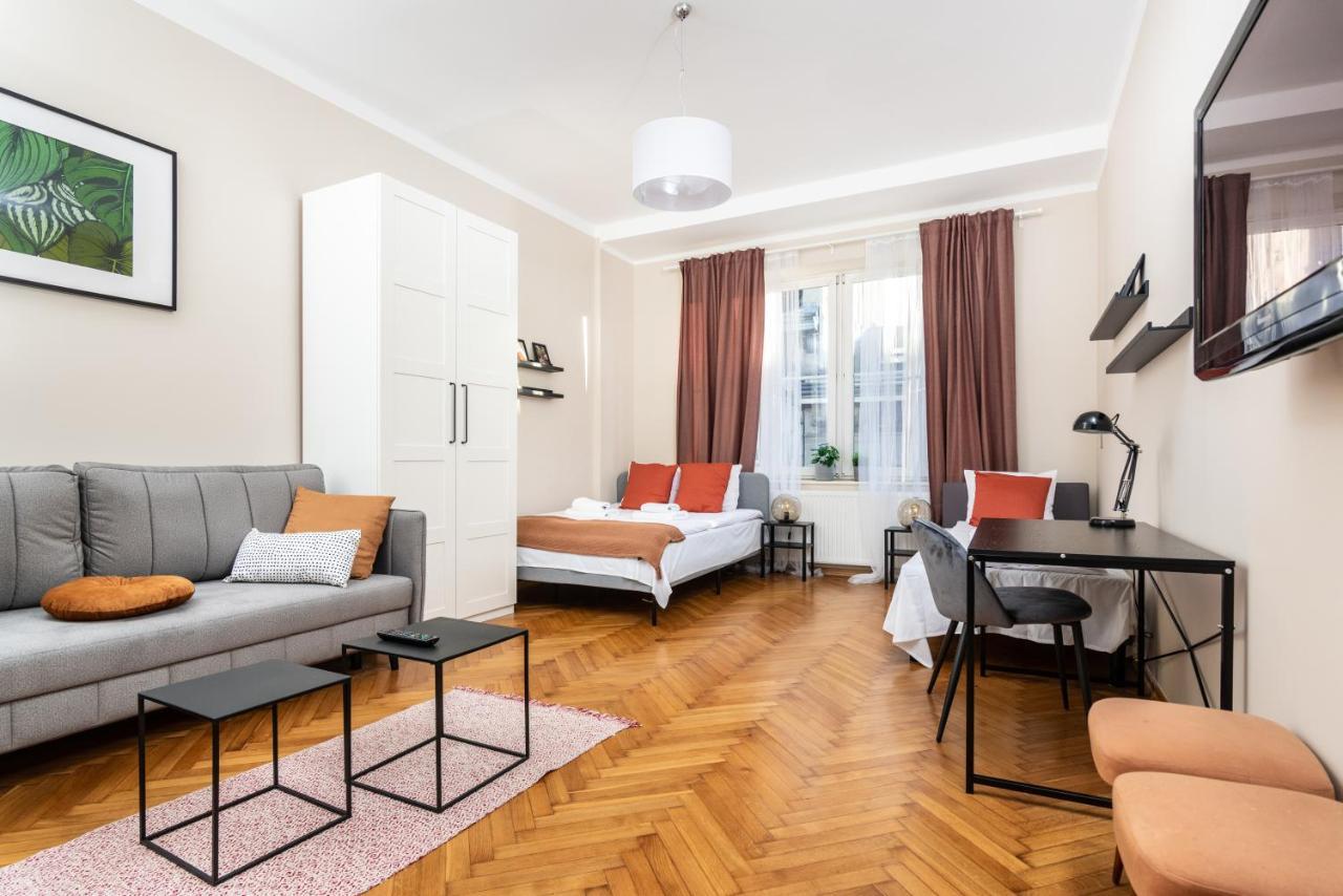 Apartment Spacious Around The Food Market - 5' To The Market Square - By Upstairs