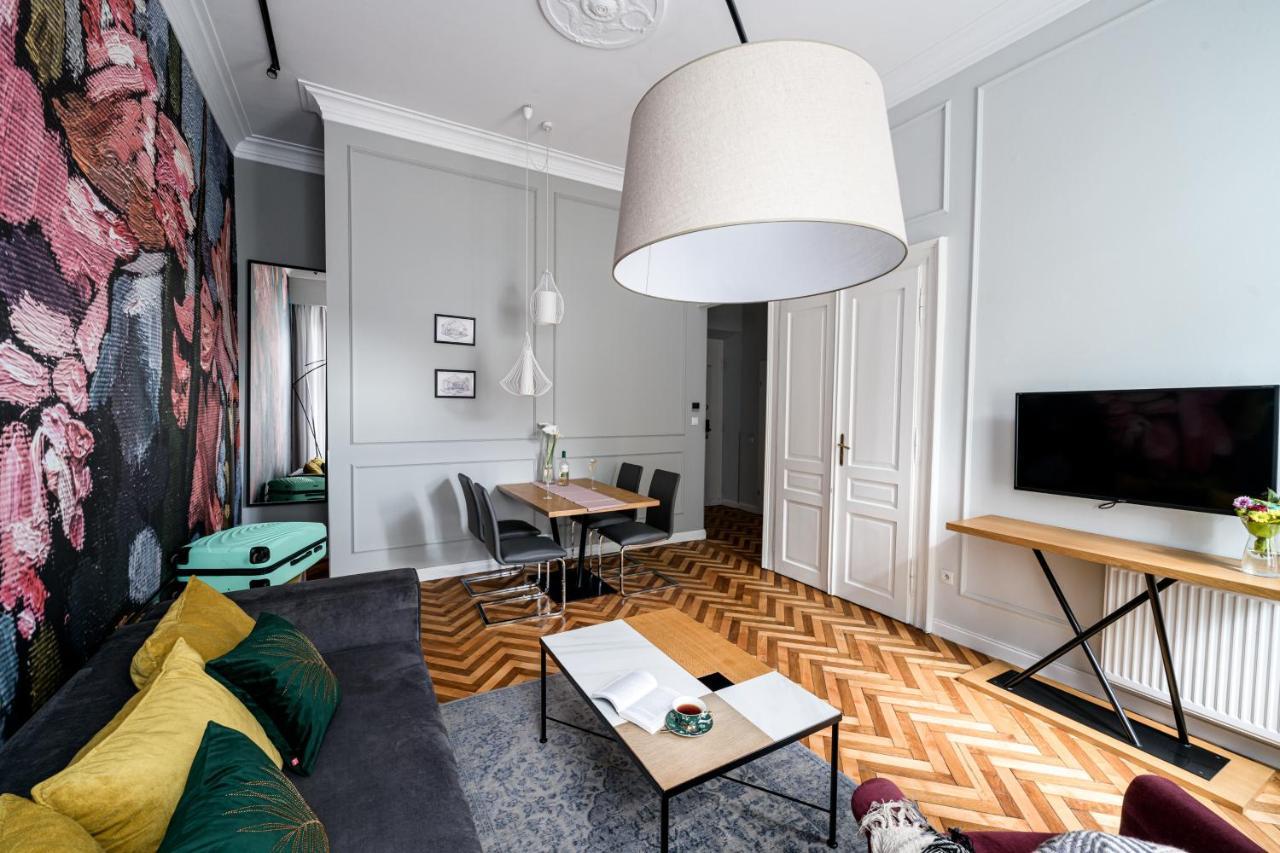 Arts - Old Town Apartamento