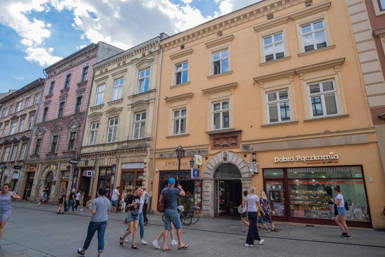 Floriańska 24 *
