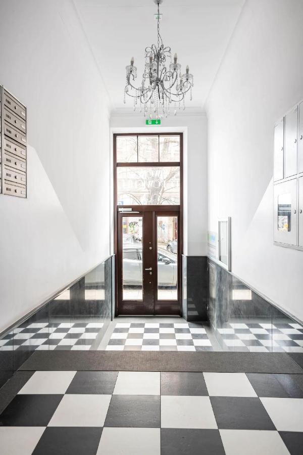 Uroczy Obok Opery I Dworca Glownego Z Netflix Appartement