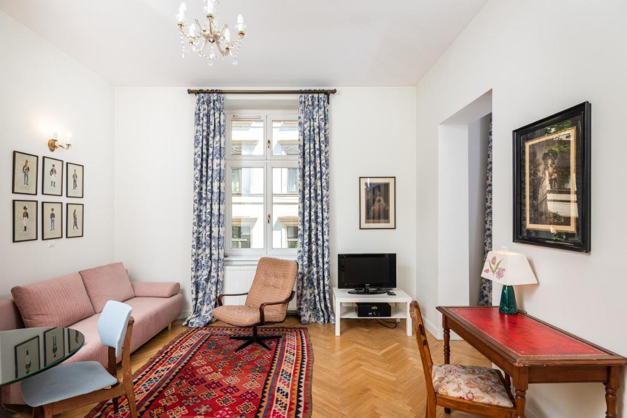 Apartment Classy Old Town - By Upstairs