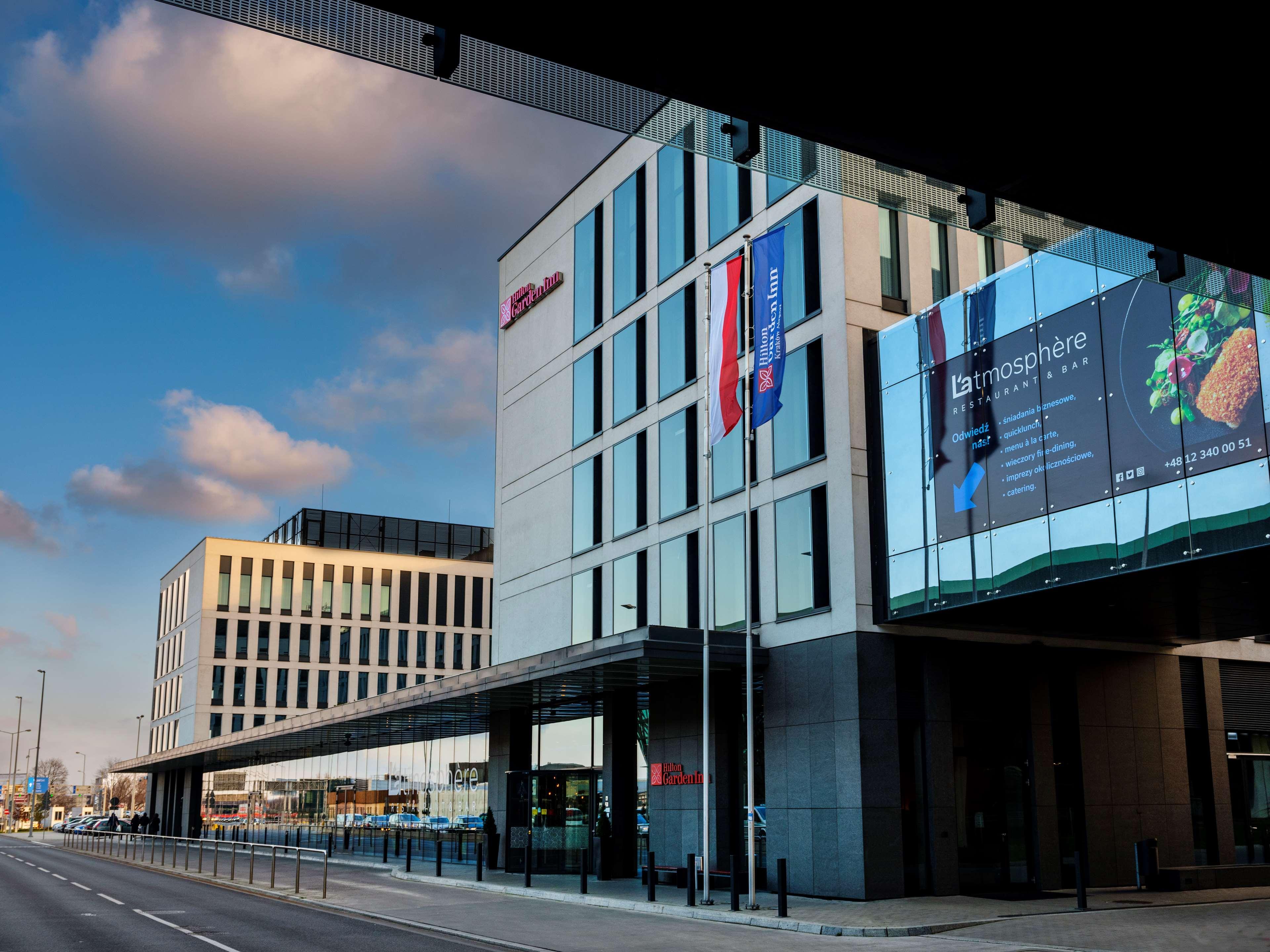 Hilton Garden Airport Hotel 4*