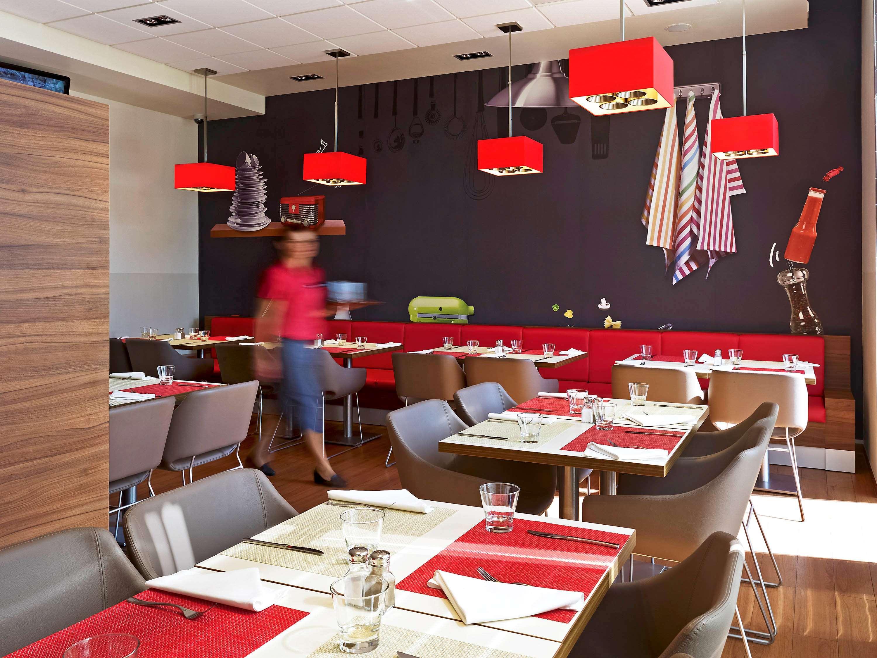 Ibis Stare Miasto Hotel 3*