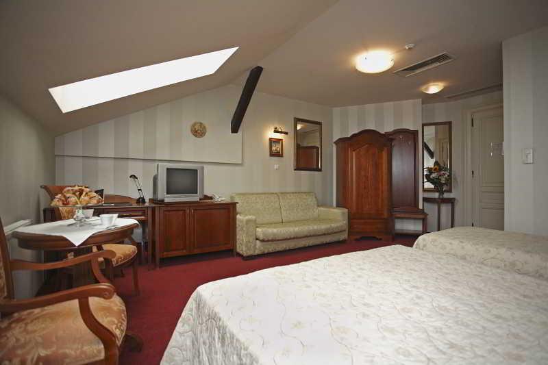 Hotel Ostoya Palace