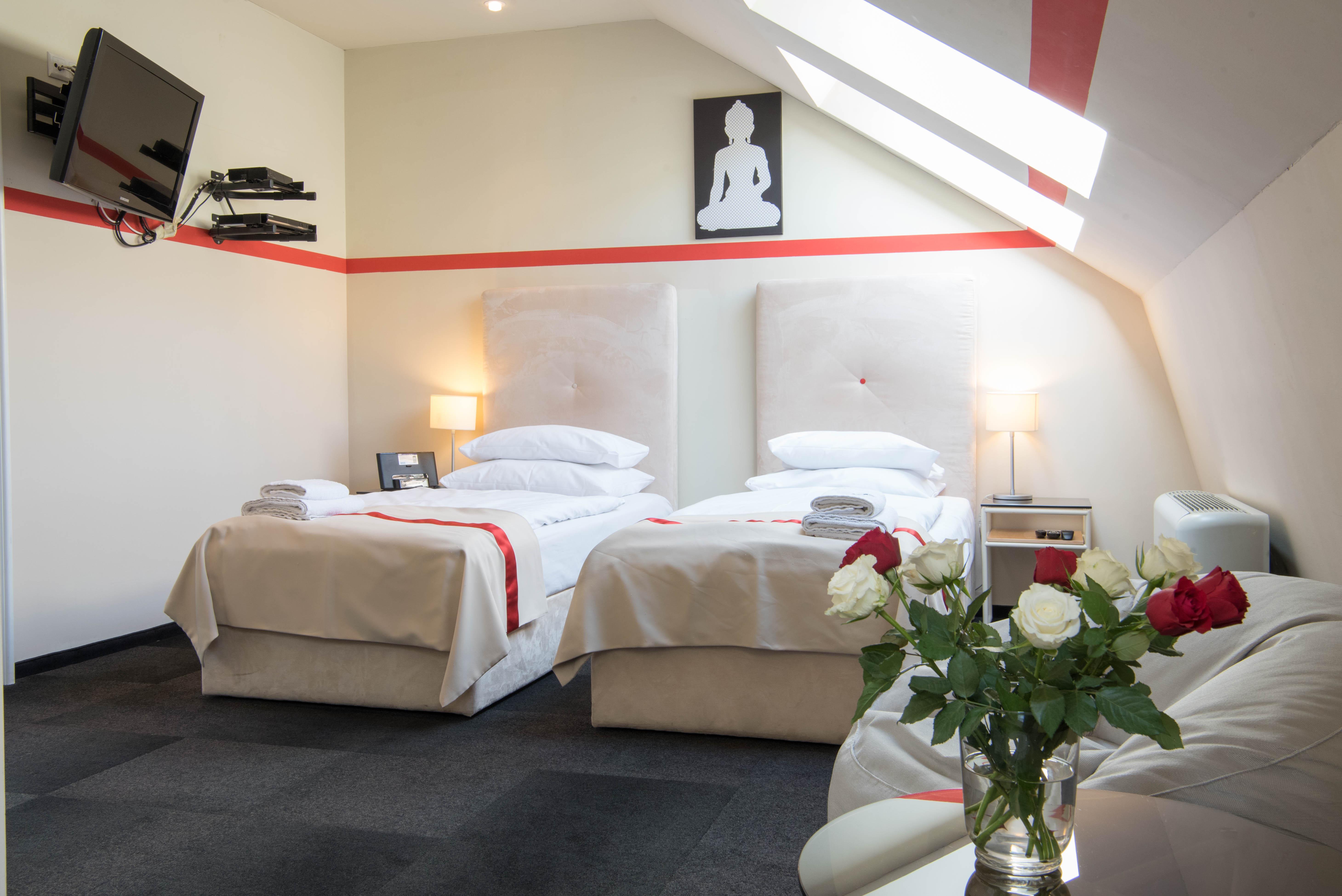 Home Hotel