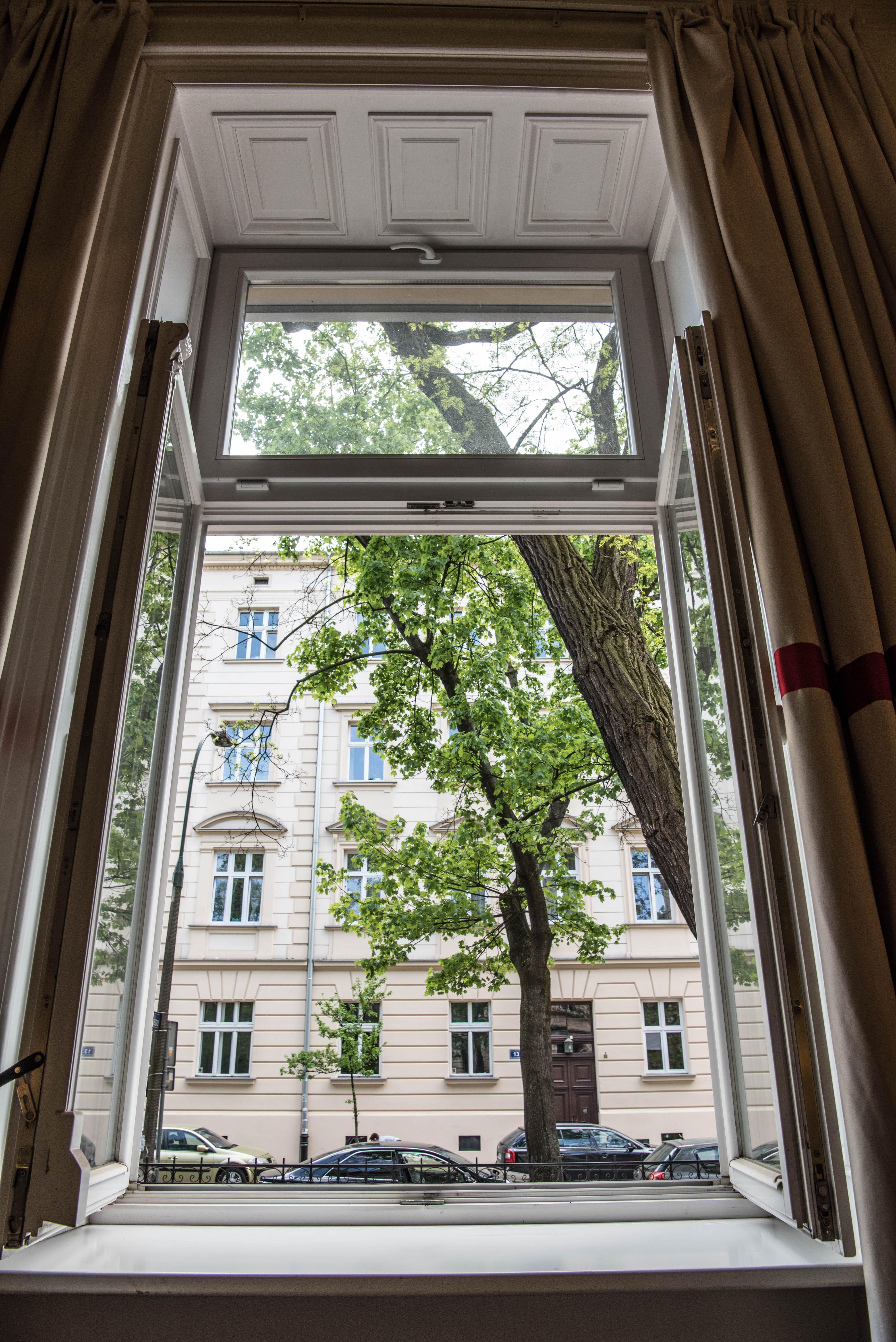 Home Hotel Aparthotel 4*