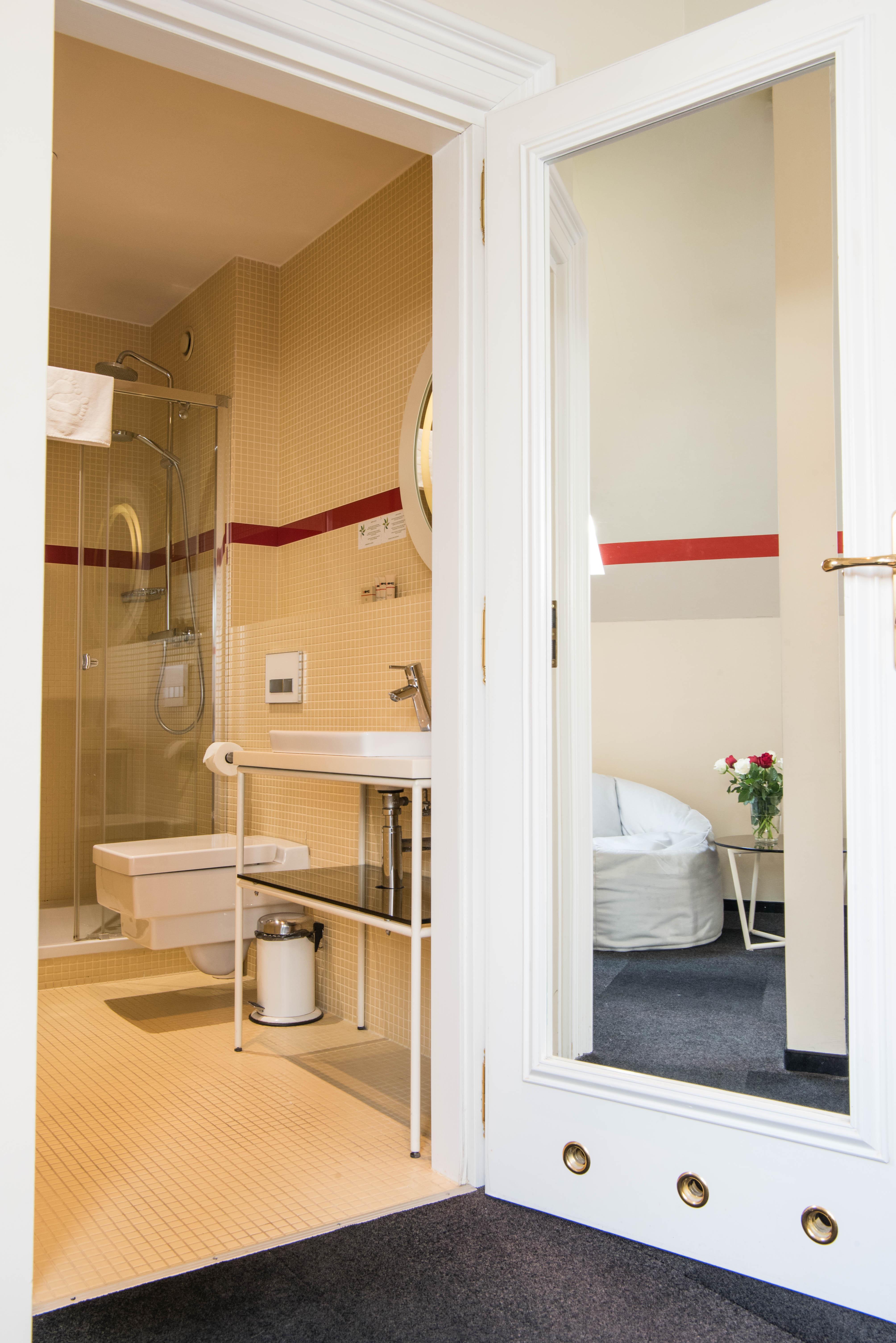 Home Hotel Aparthotel