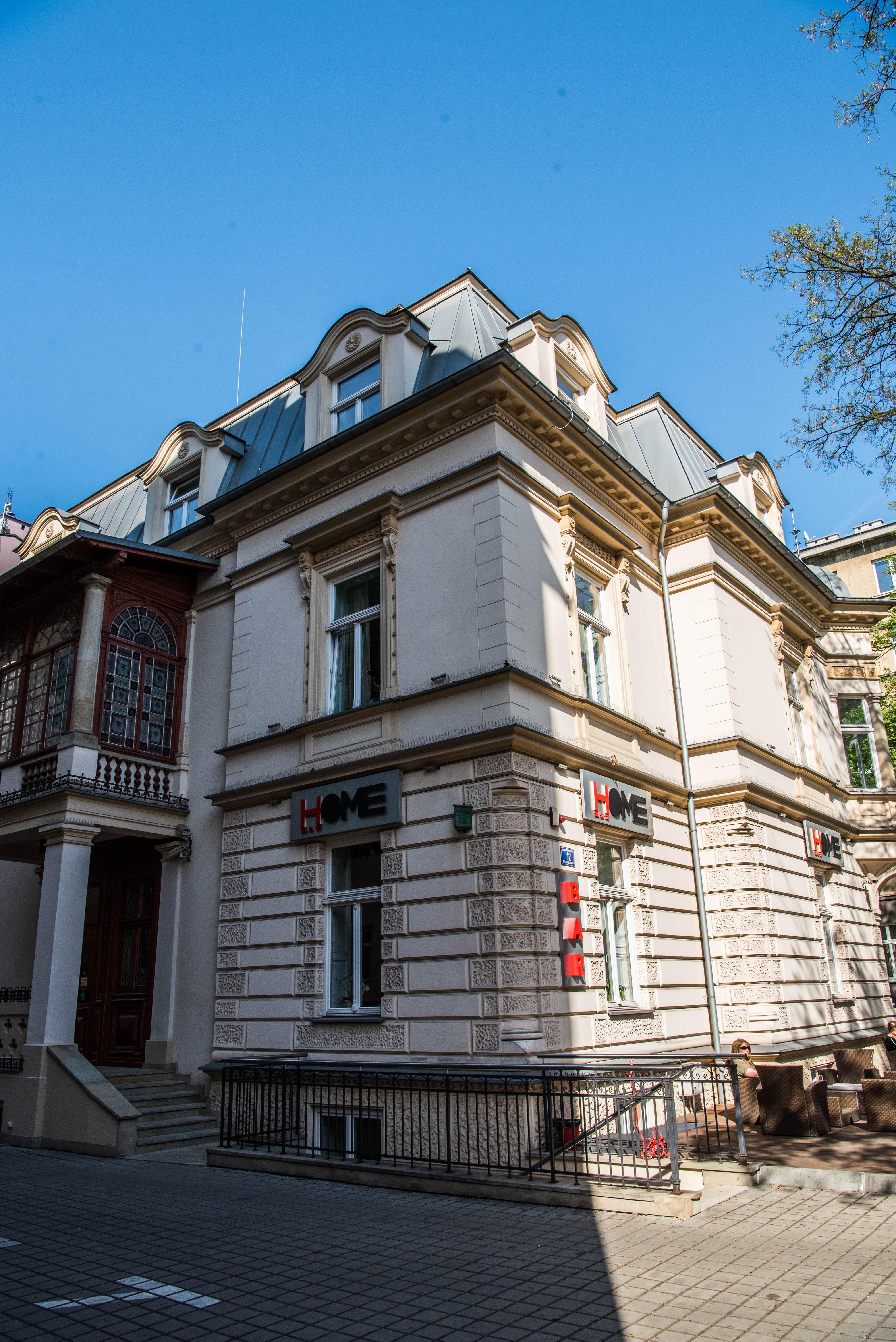 Aparthotel Home Hotel 4*