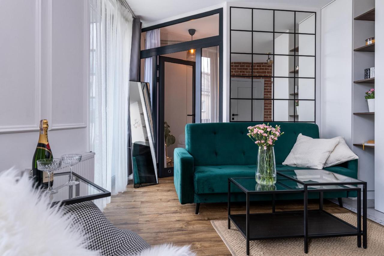 Premium With Air Conditioning, Heart In Cracow
