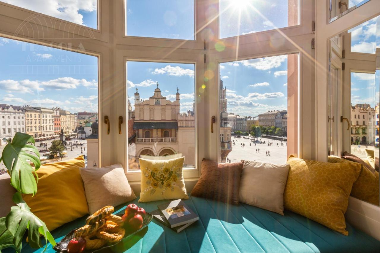 Feniks Fragola Main Square Apartment