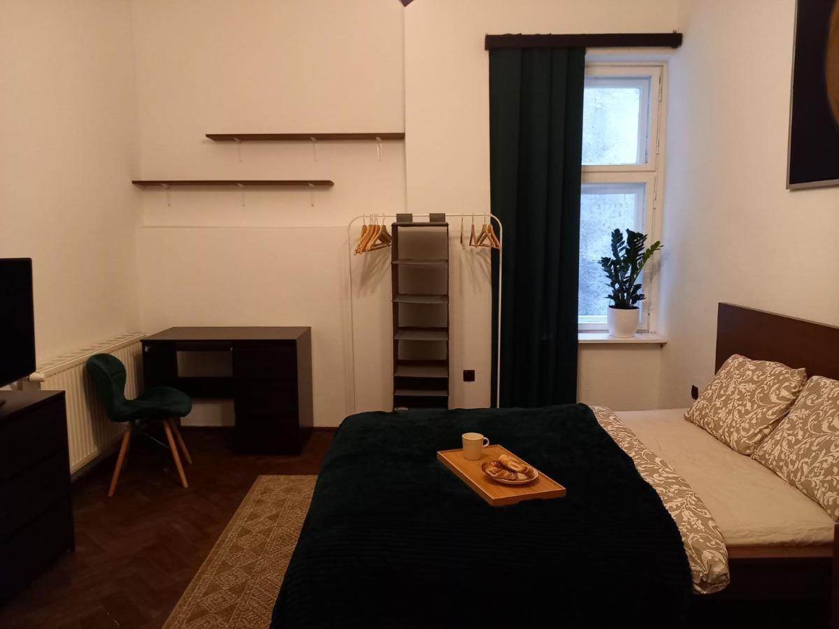 Homestay First Station 26-11