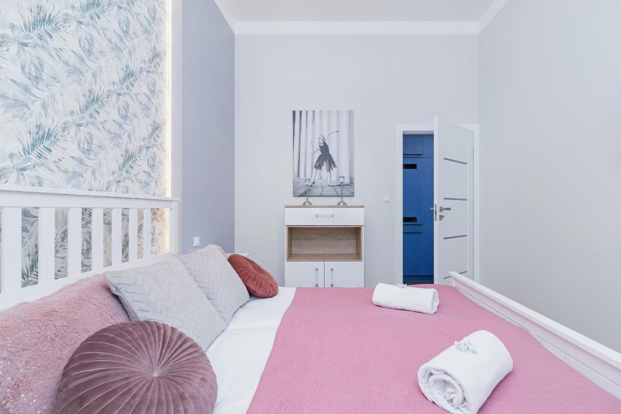 Sweet Family Chodkiewicza Rondo Grzegorzeckie By Renters Apartamento Cracóvia
