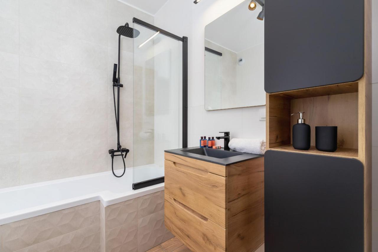 Switezianki Luxurious With Parking By Renters Prestige Apartment Krakau