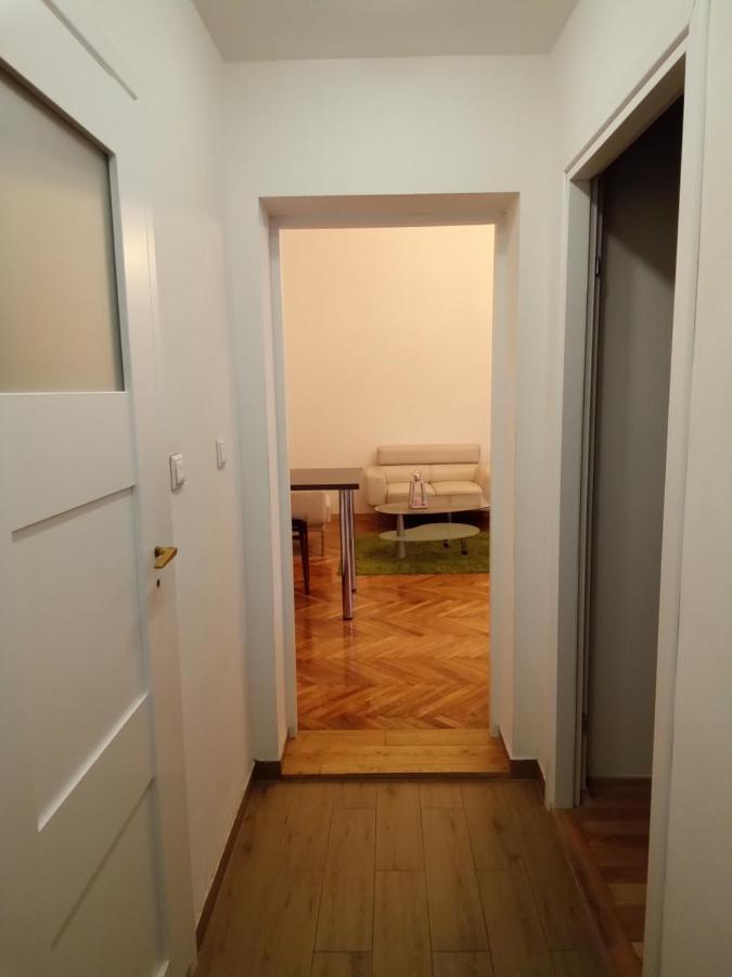 Apartament Profesorski Apartment *