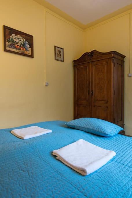 Big Cosy Retro Apt, Free Parking, 15min Oldtown & Kazimierz - By Homelike *