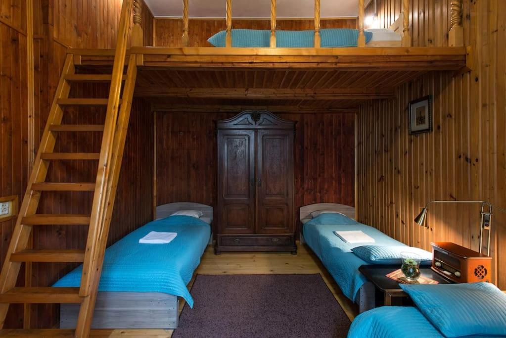 Big Cosy Retro Apt, Free Parking, 15min Oldtown & Kazimierz - By Homelike * Krakow