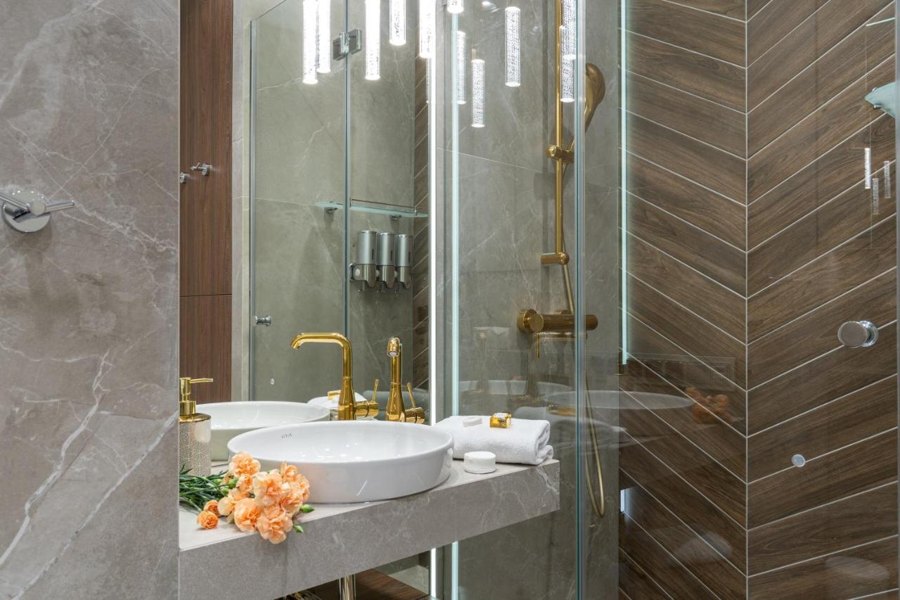 Ga Luxury G244