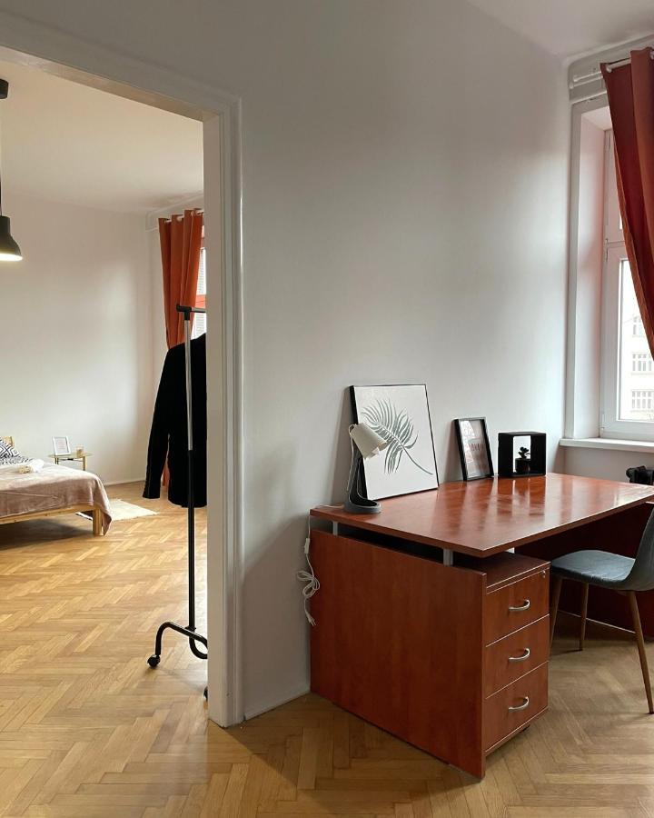 Big And Cozy Bedroom In Homestay Krakow