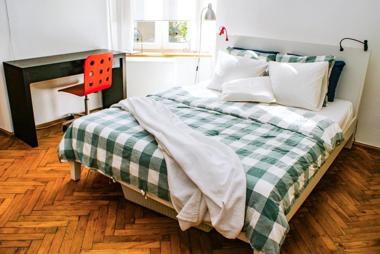Large And Cozy 60 M2, Cracow Old Town Apartament