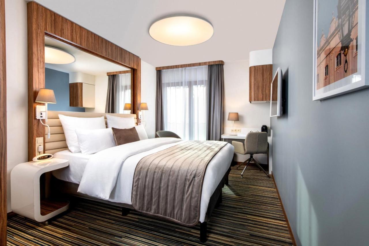Leonardo Boutique Center Hotel