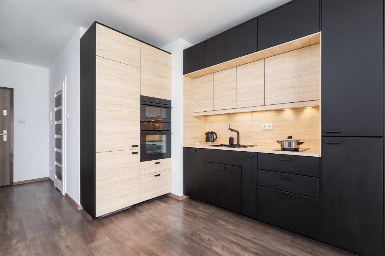 Spacious With Balcony Zablocie By Renters Krakow
