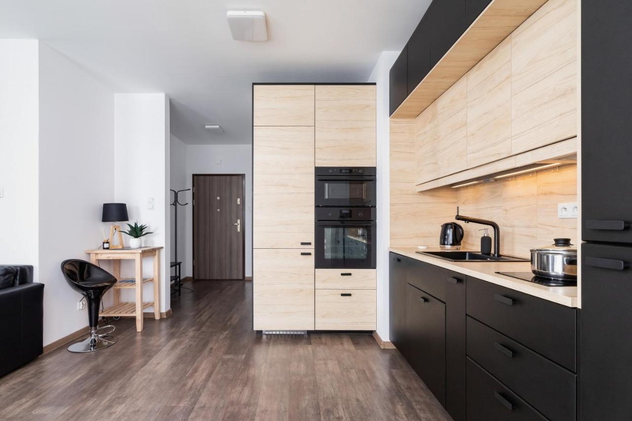 Apartment Spacious With Balcony Zablocie By Renters Krakow