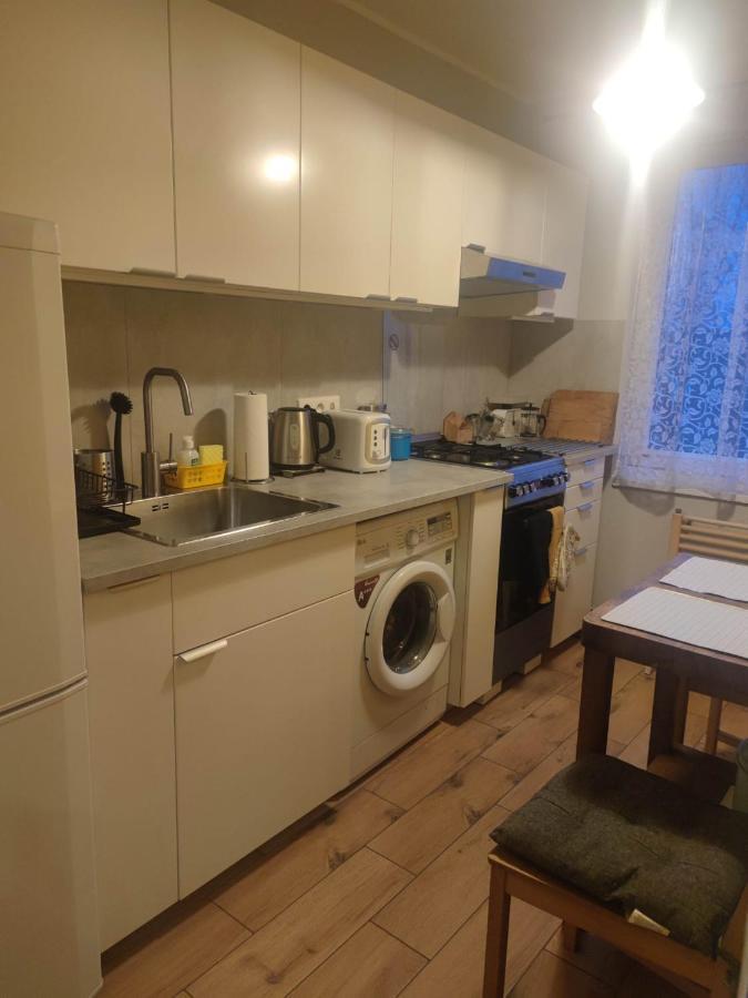 Apartment U Cioci Lutki Urocze Mieszkanie Z Balkonem Krakau