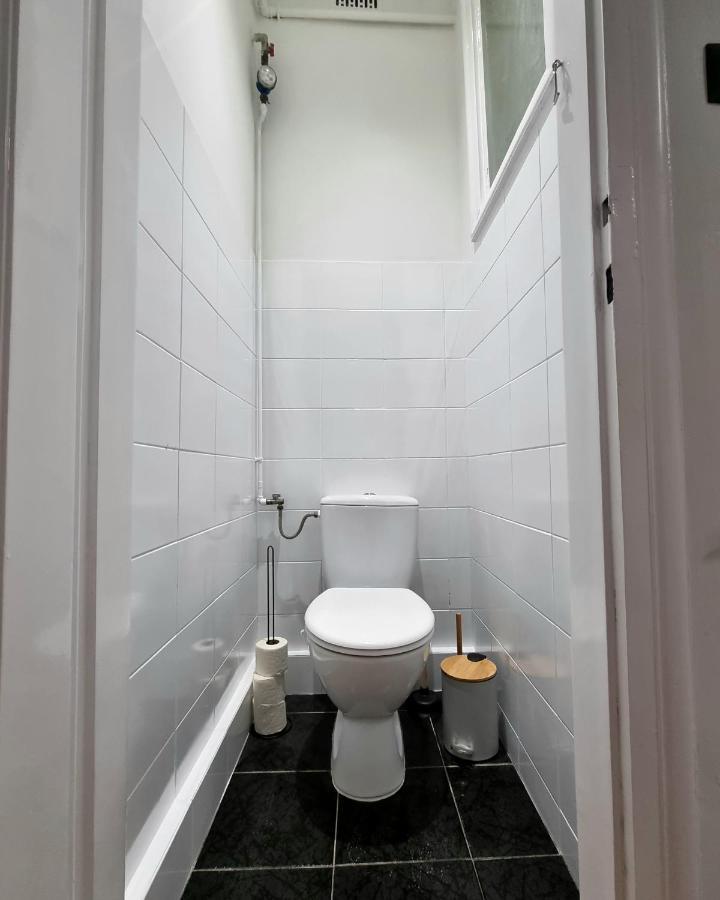 Homestay Big And Cozy Bedroom In Krakow