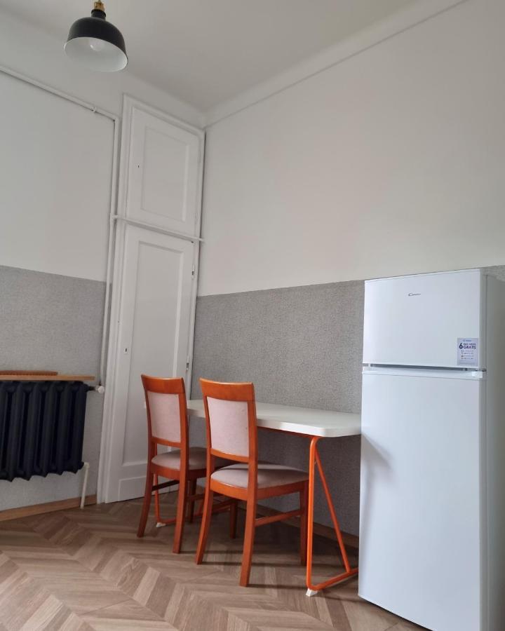 Big And Cozy Bedroom In Krakow