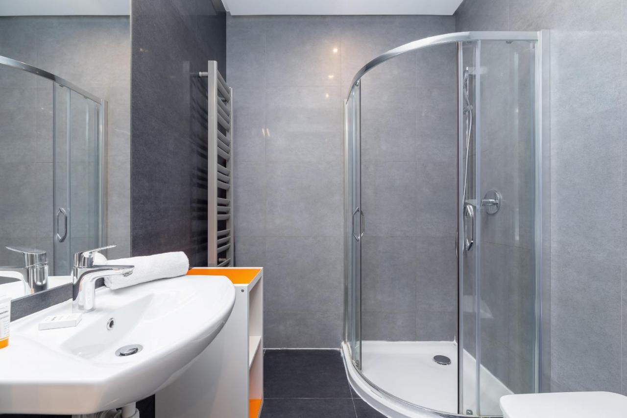 Planty Park Lobzowska By Renters Apartment