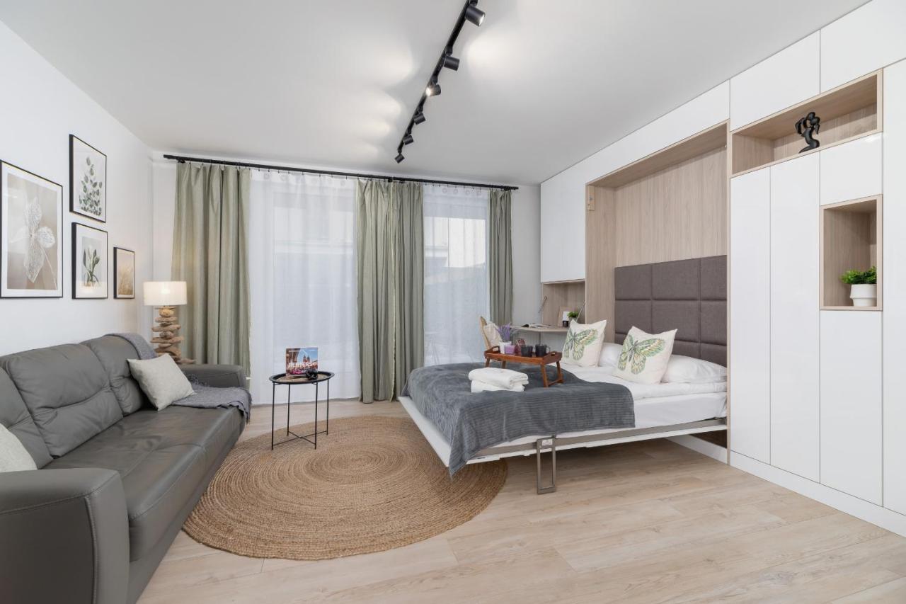 Apartment Deluxe With Parking Kacik 10 By Renters *
