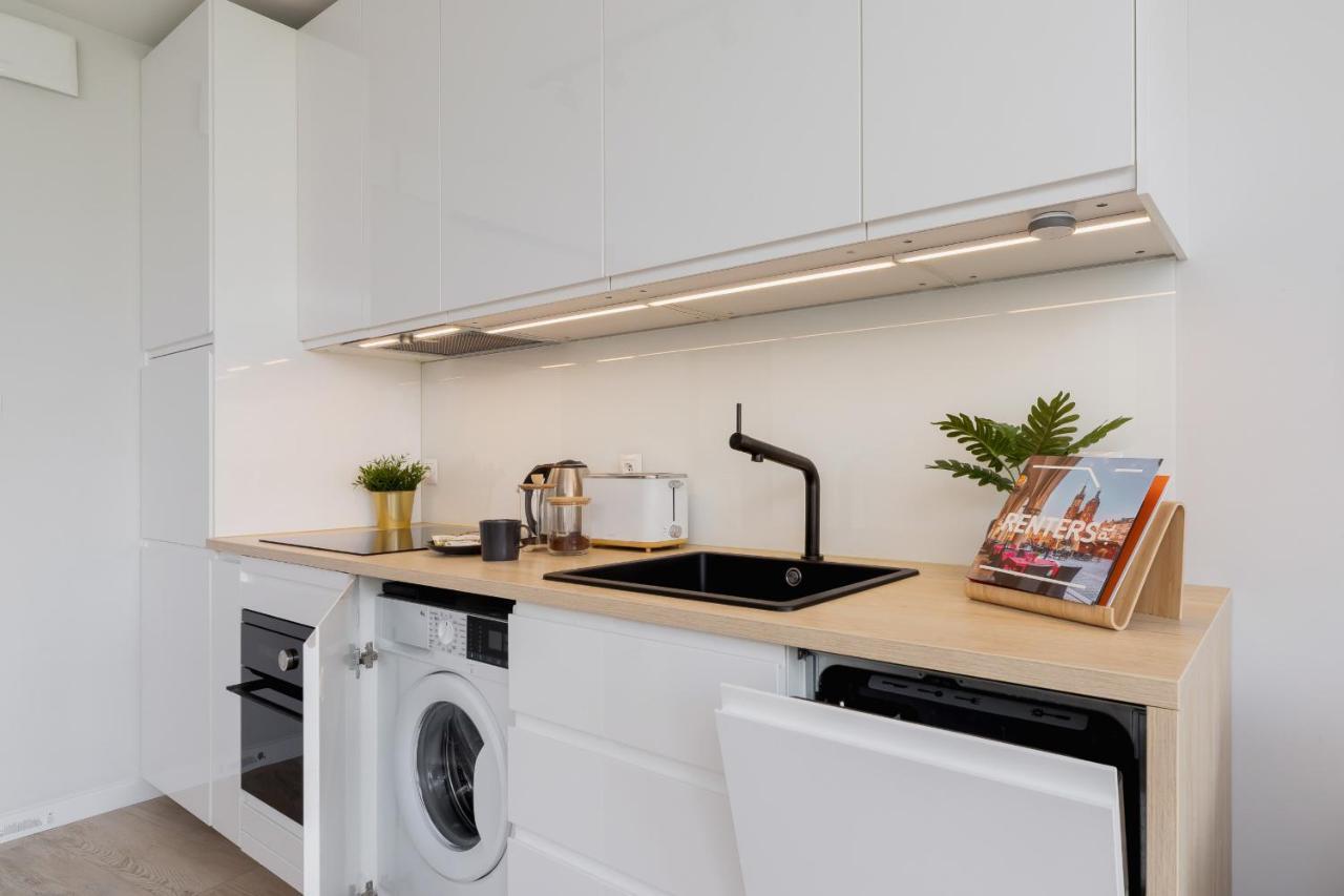 Apartment Deluxe With Parking Kacik 10 By Renters Krakow