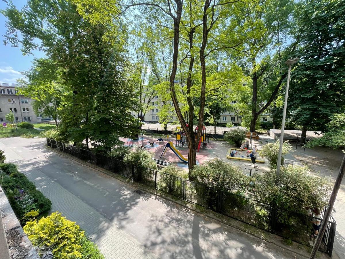 Spacious Two-bedroom In The Center Apartment Krakow