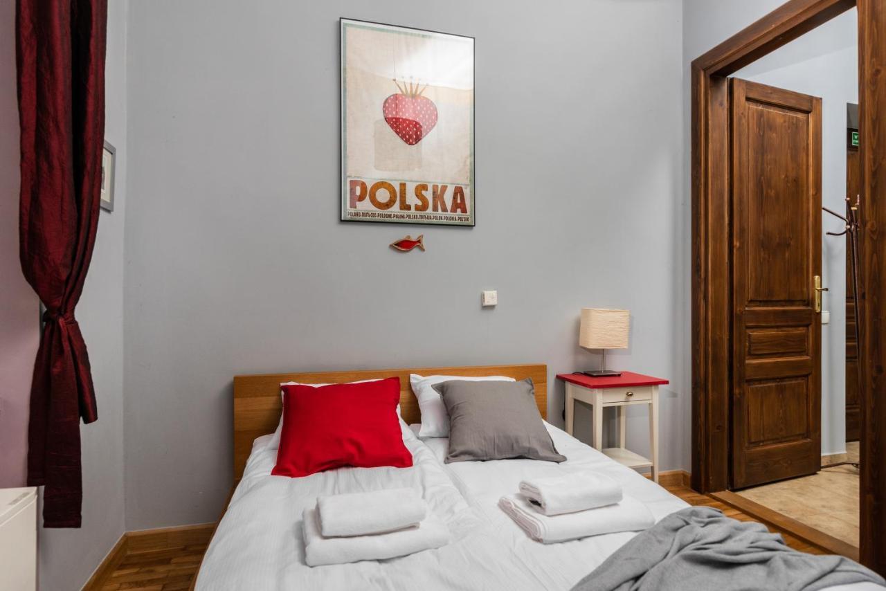 Les Couleurs By Upstairs Apartament *