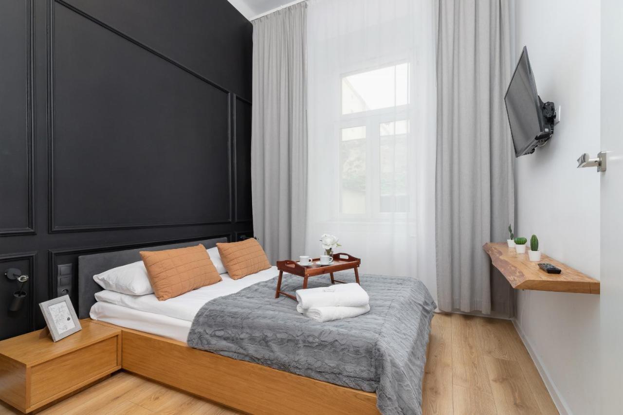 Apartment With Mezzanine - Arianska 14 By Renters