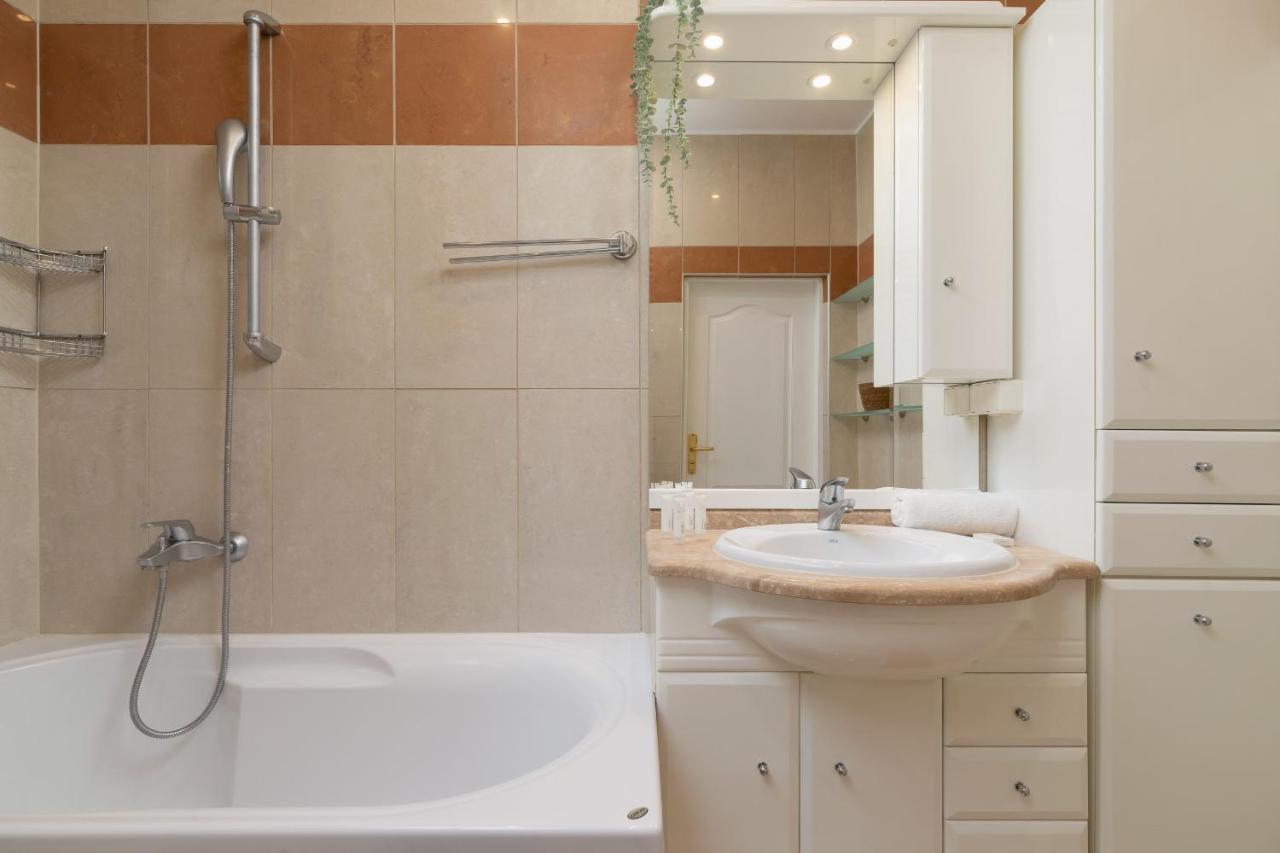 Apartment Spacious Retro In The Center Of Cracow By Renters *