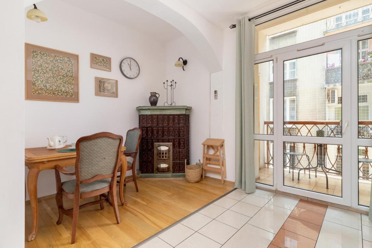 Spacious Retro In The Center Of Cracow By Renters * Krakow