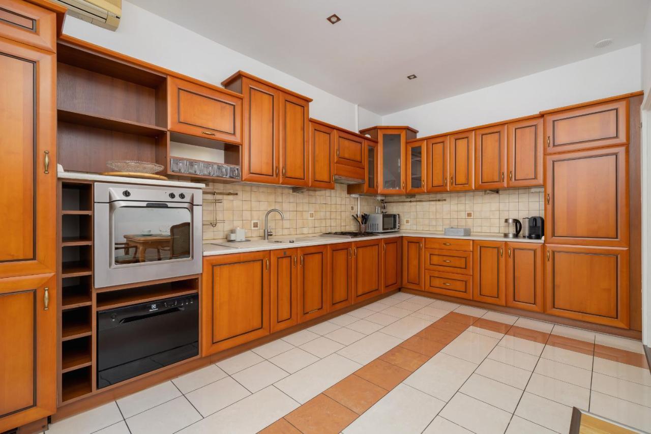 Apartment Spacious Retro In The Center Of Cracow By Renters Krakow