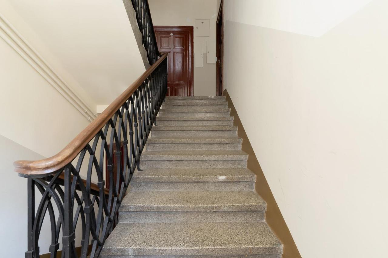 Spacious Retro In The Center Of Cracow By Renters