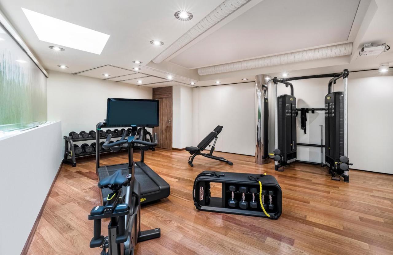 Hotel Leonardo Boutique Center 4*